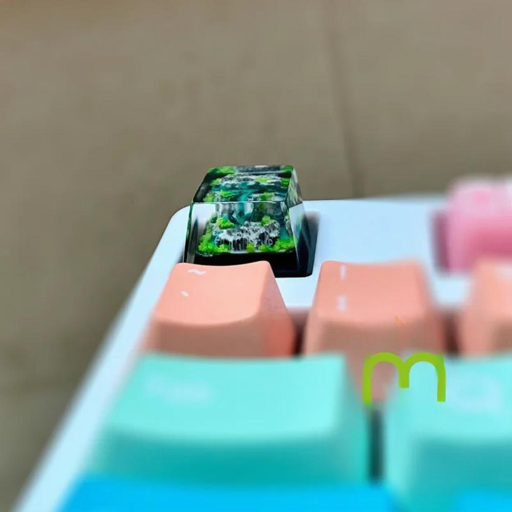 أغطية مفاتيح RGB من الراتنج بت - مراجعة Pc Gaming Lounge وسعره